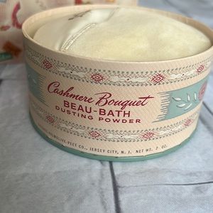 NIB CASHMERE BOUQUET BEAU-BATH DUSTING POWER By LANGLOIS Inc. Boston RARE FIND!